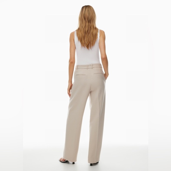 Aritzia Babaton Pleated Pant - Picture 3 of 10